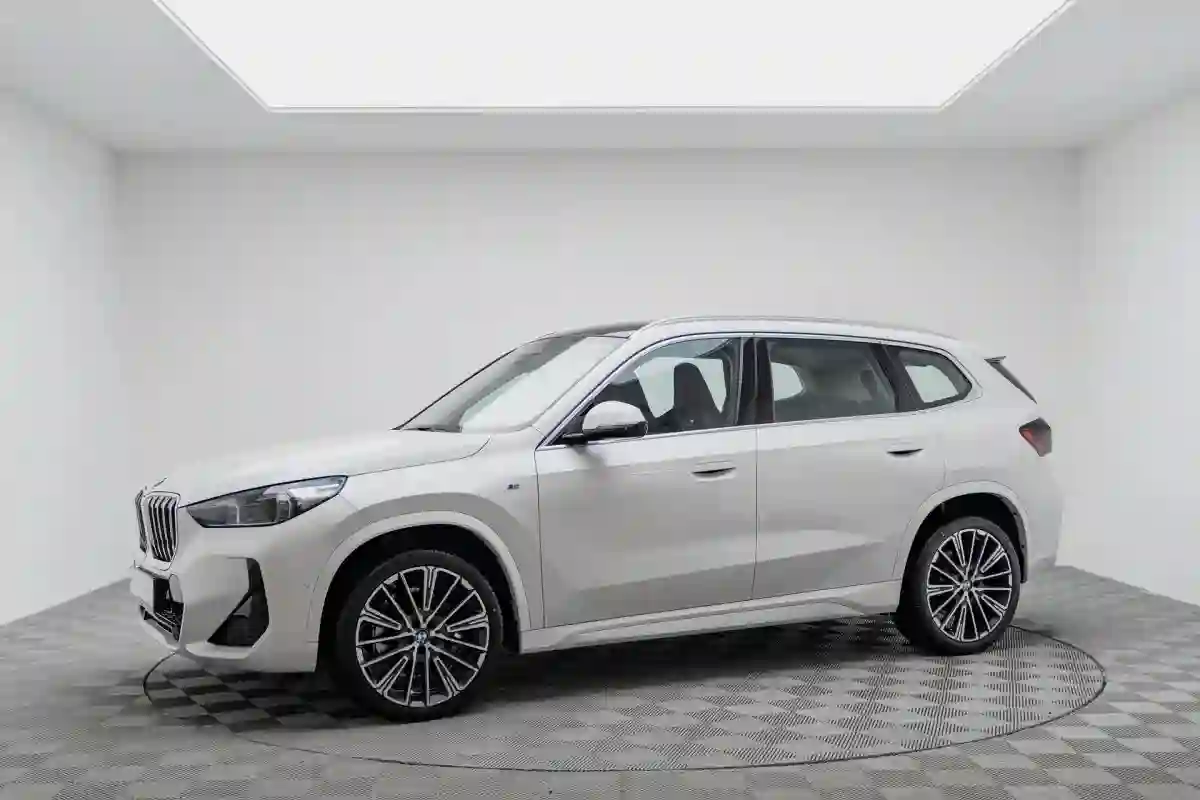 Обзор BMW&nbsp;X1: компактный кроссовер для городской жизни