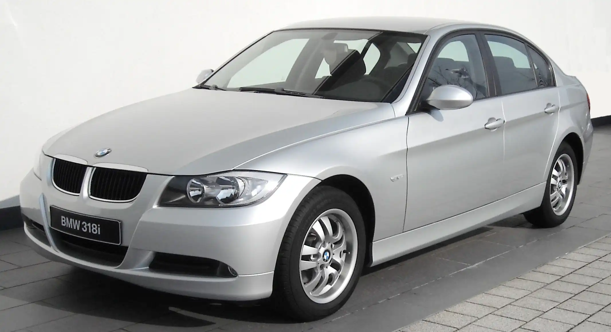 Эволюция BMW 3 Series: от BMW E30 до BMW G20